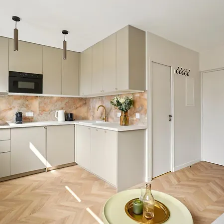Lavie Maison Ac Little Fontaine * Paris